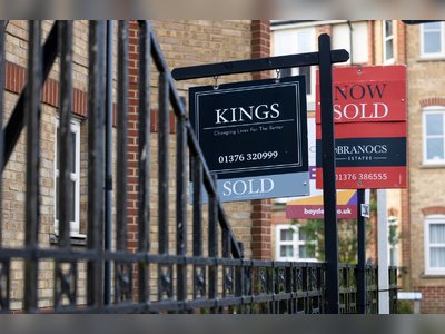 UK Home Prices Near Record Highs: 1.7% Annual Increase, According to Rightmove