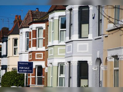 UK Home Prices Near Record Highs: 1.7% Annual Increase, According to Rightmove