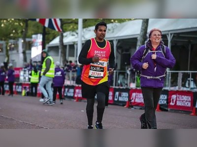 London Marathon's Last Runners: Pride and Support from Tailwalkers