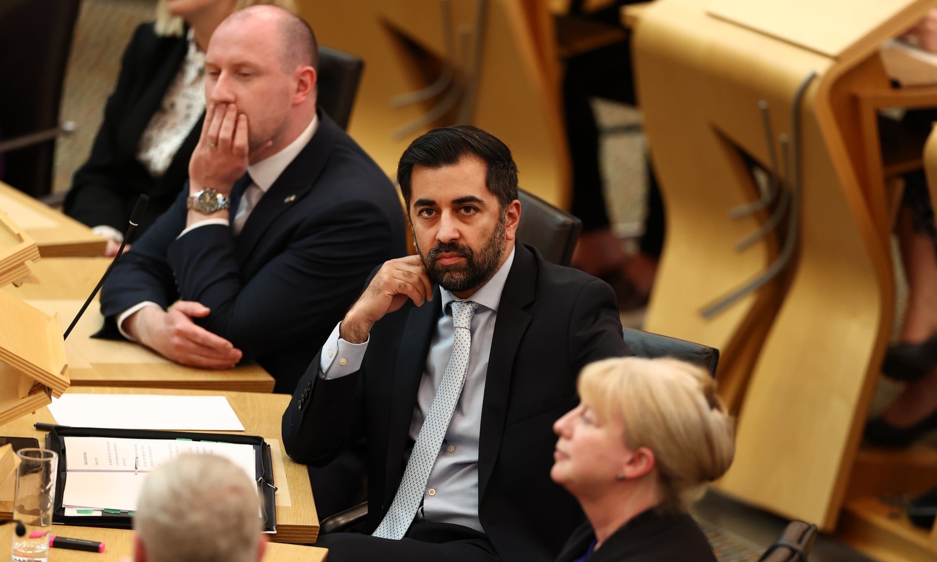 SNP Rejects Labour Confidence Motion, Frontrunners Meet for Informal Talks