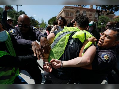 Over 100 Arrested at US Universities: Pro-Palestine Protests Lead to Mass Arrests at USC, Columbia